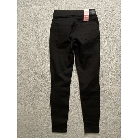 Signature by Levi Strauss&Co Gold Label Totally Shaping Pull-On Skinny J… - Picture 2 of 7